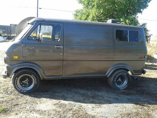 Illustration for article titled A Collection Of Cheap Custom Vans For When You Need To Live Down By The River